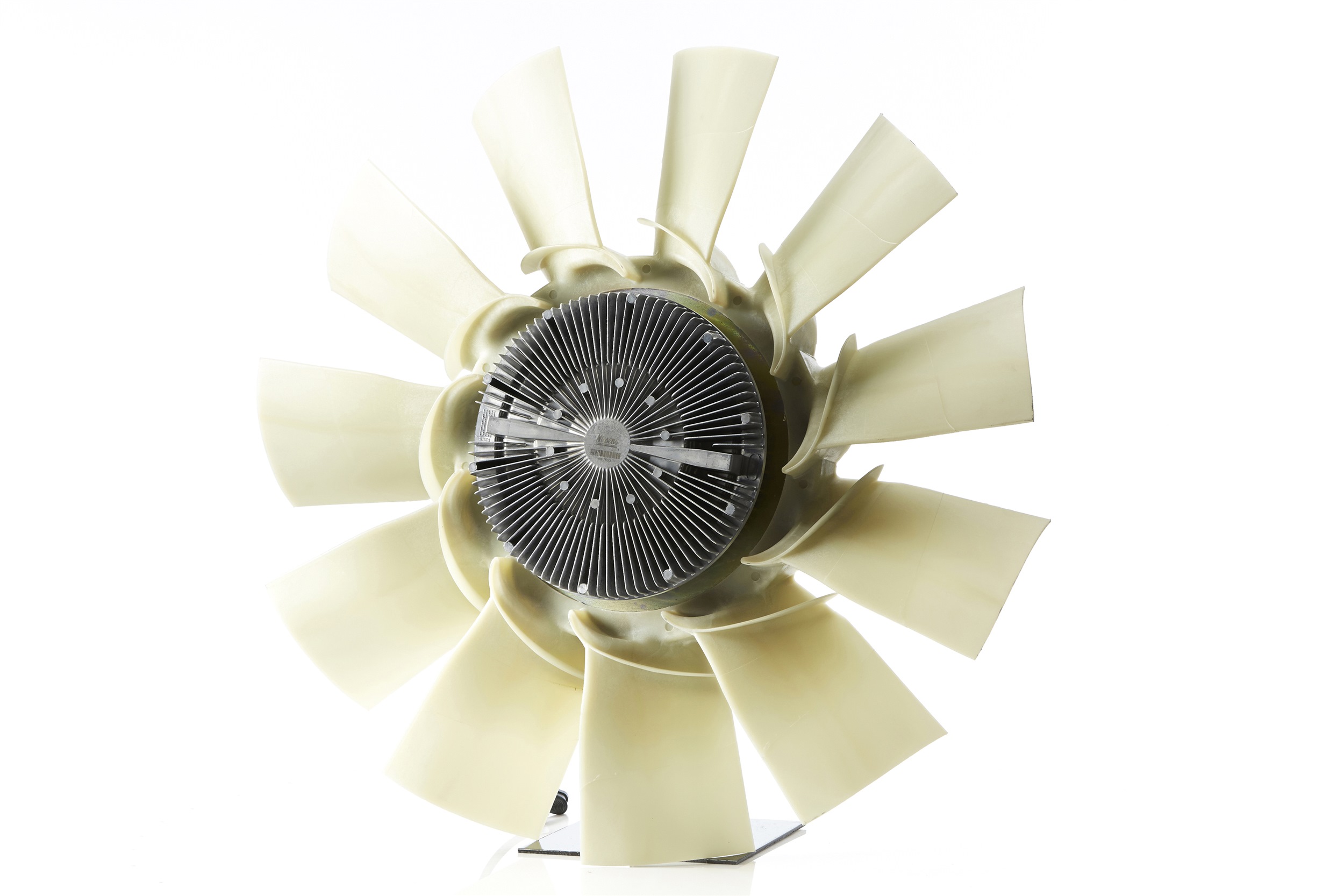 Motoventilateur NISSENS 376734781 pour RENAULT, PEUGEOT, VOLKSWAGEN, CITROЁN, BMW