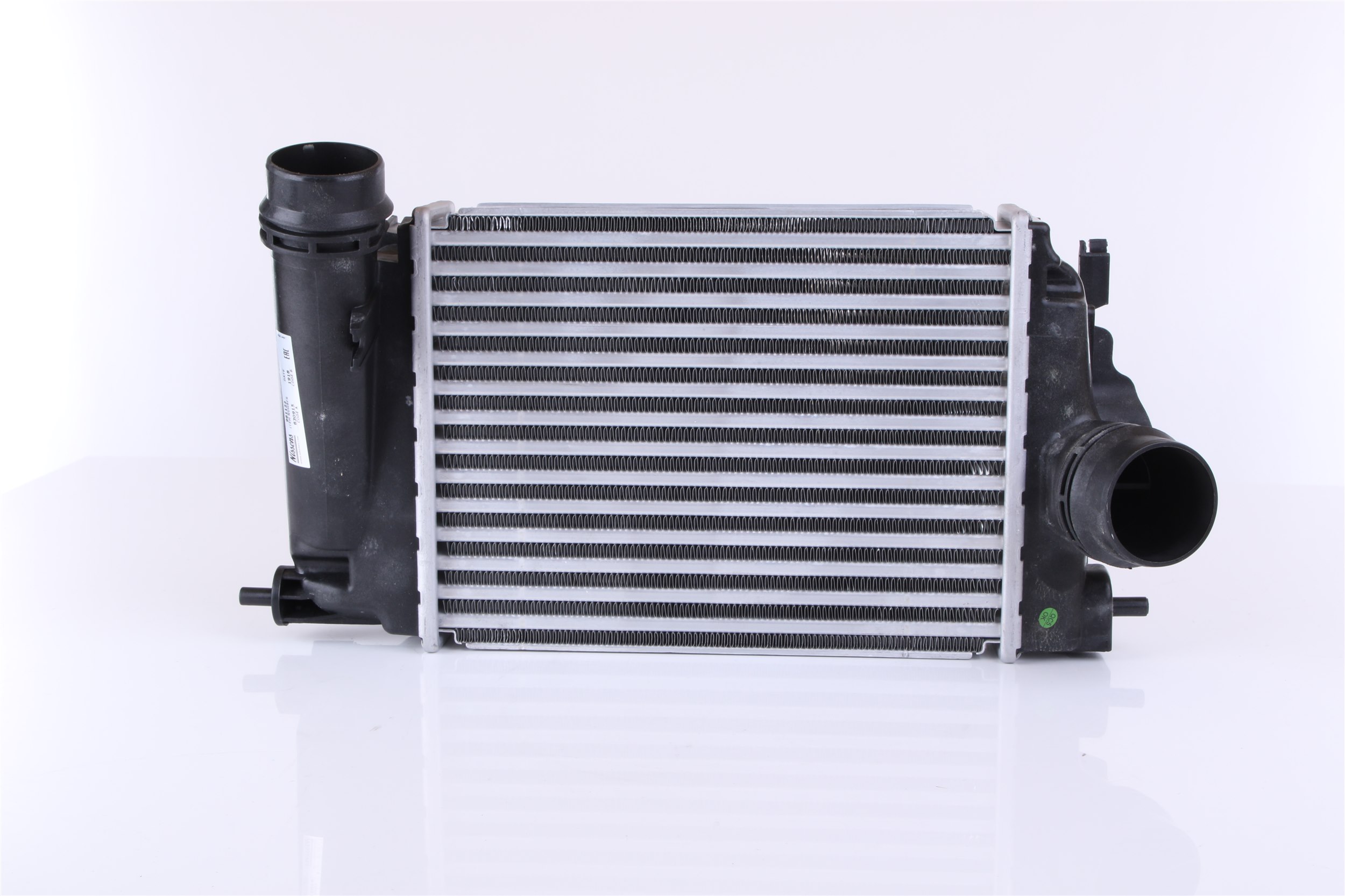 Intercooler 961122 NISSENS 14461 BD71B NISSAN