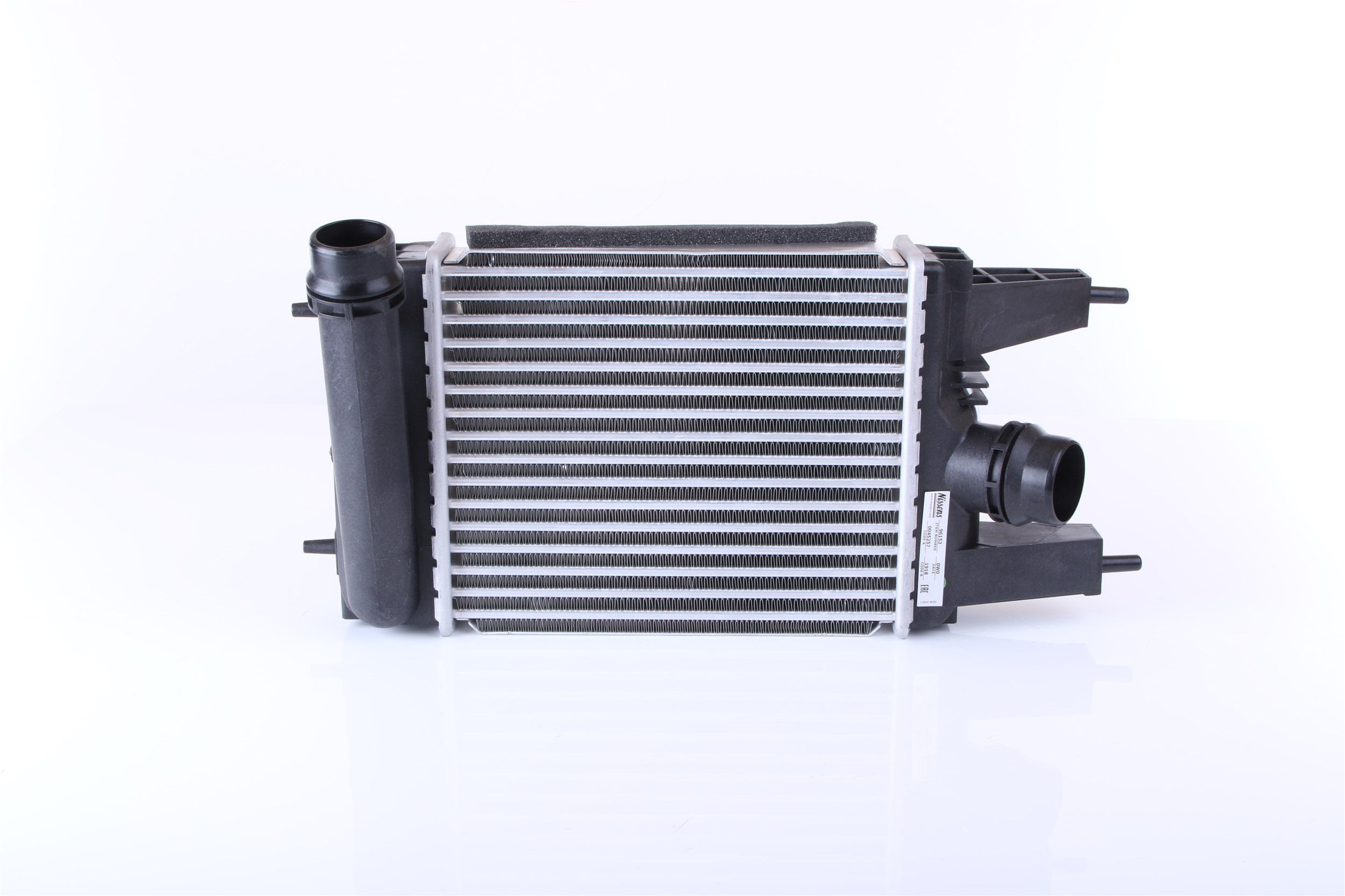 Intercooler NISSENS 96153 billig