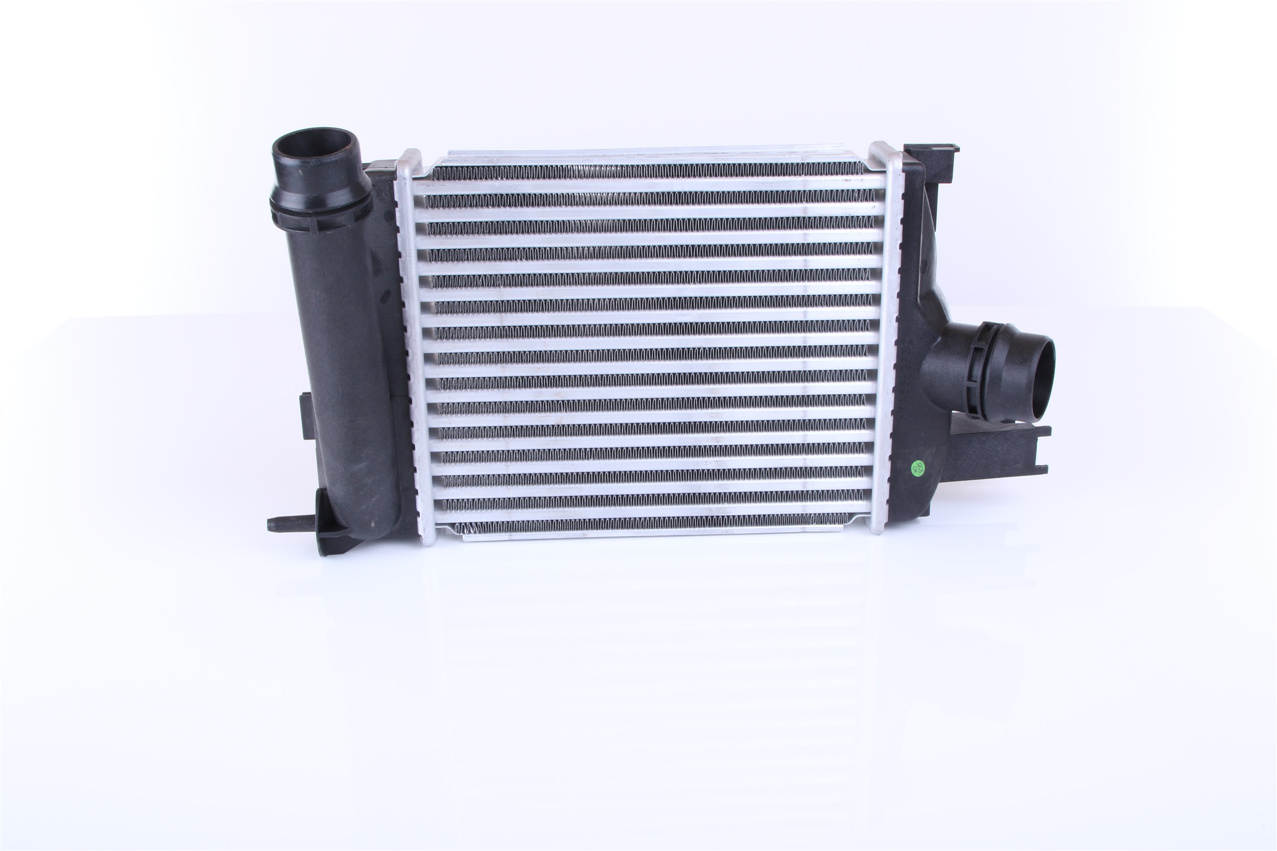 NISSENS 96328 Intercooler