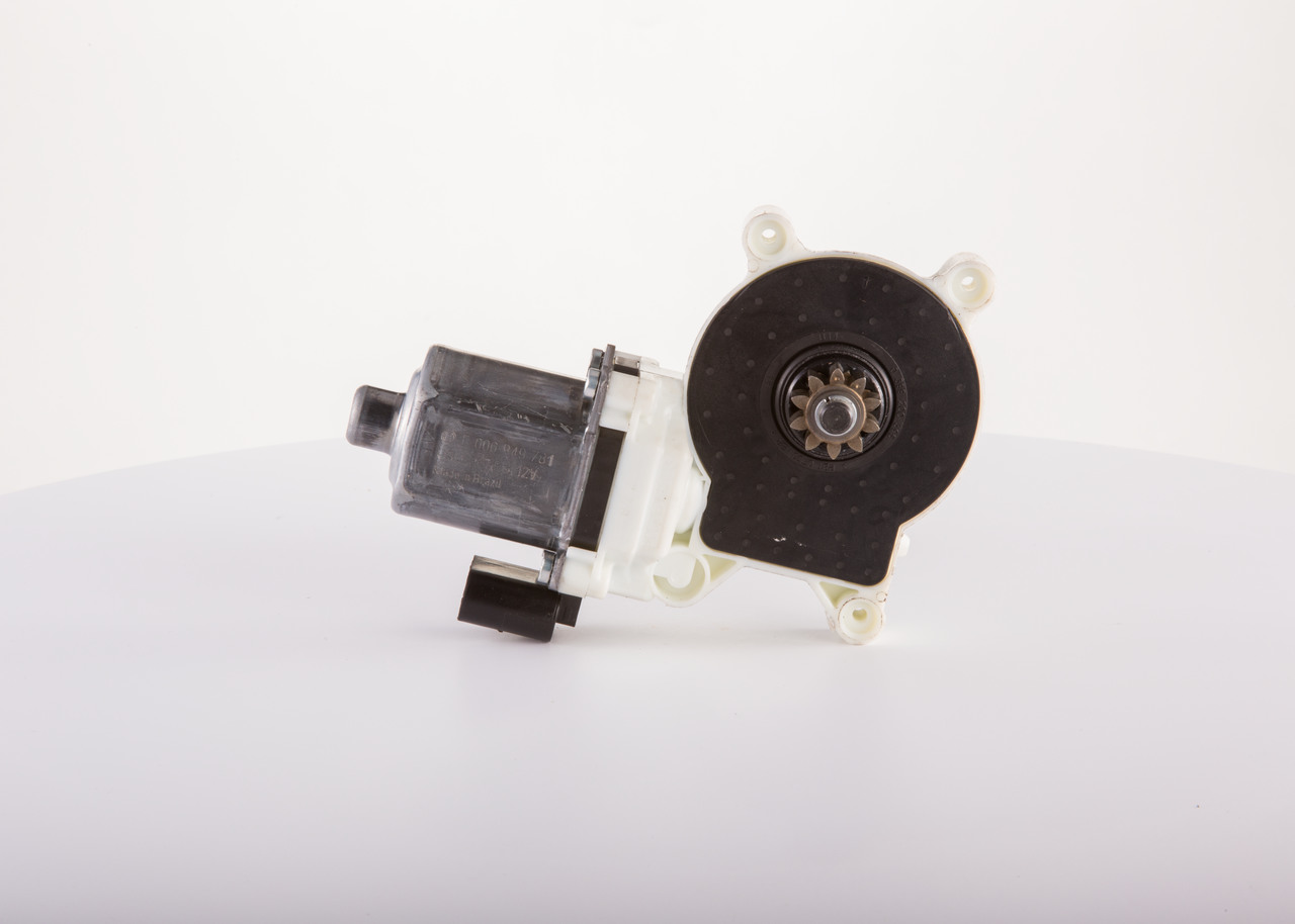 BOSCH Elektrimootor, aknatõstuk F 006 B49 781 F 006 B49 781 Aknatõstuki mootor MINI CLUBMAN BOSCH