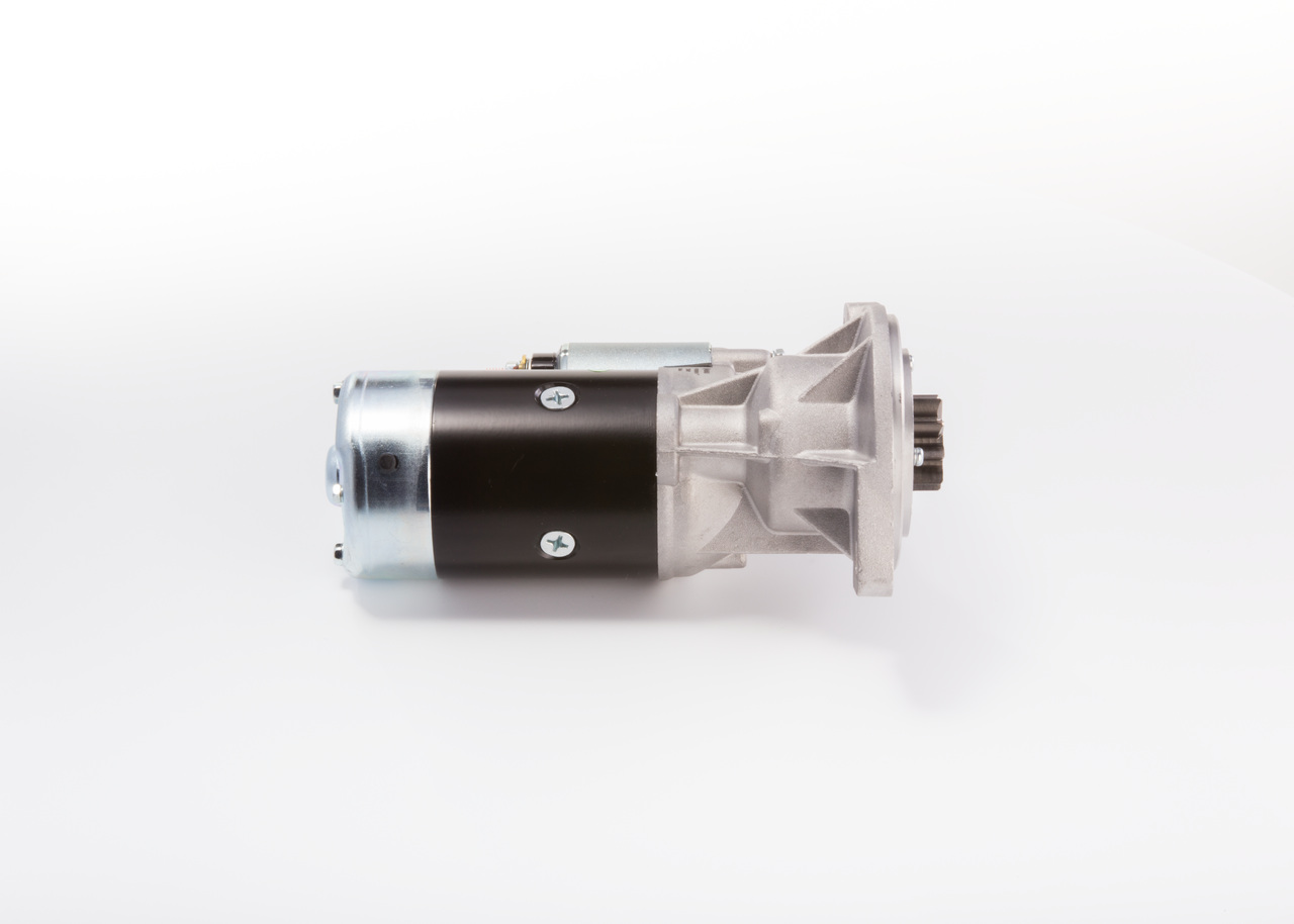 Starter motor BXH002N BOSCH 129486 77011 TOYOTA