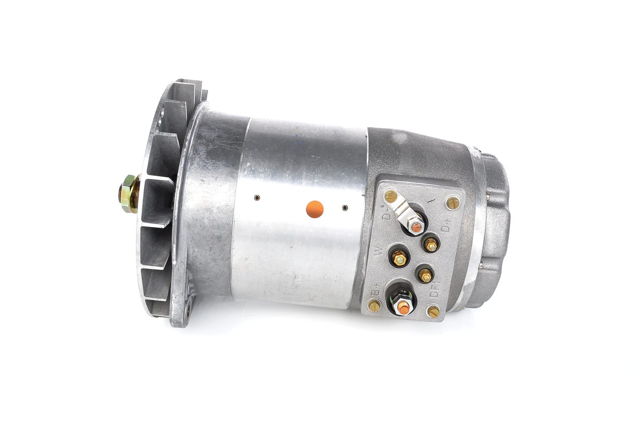Alternateur 0 120 689 536 BOSCH 009 154 25 02 MERCEDES-BENZ