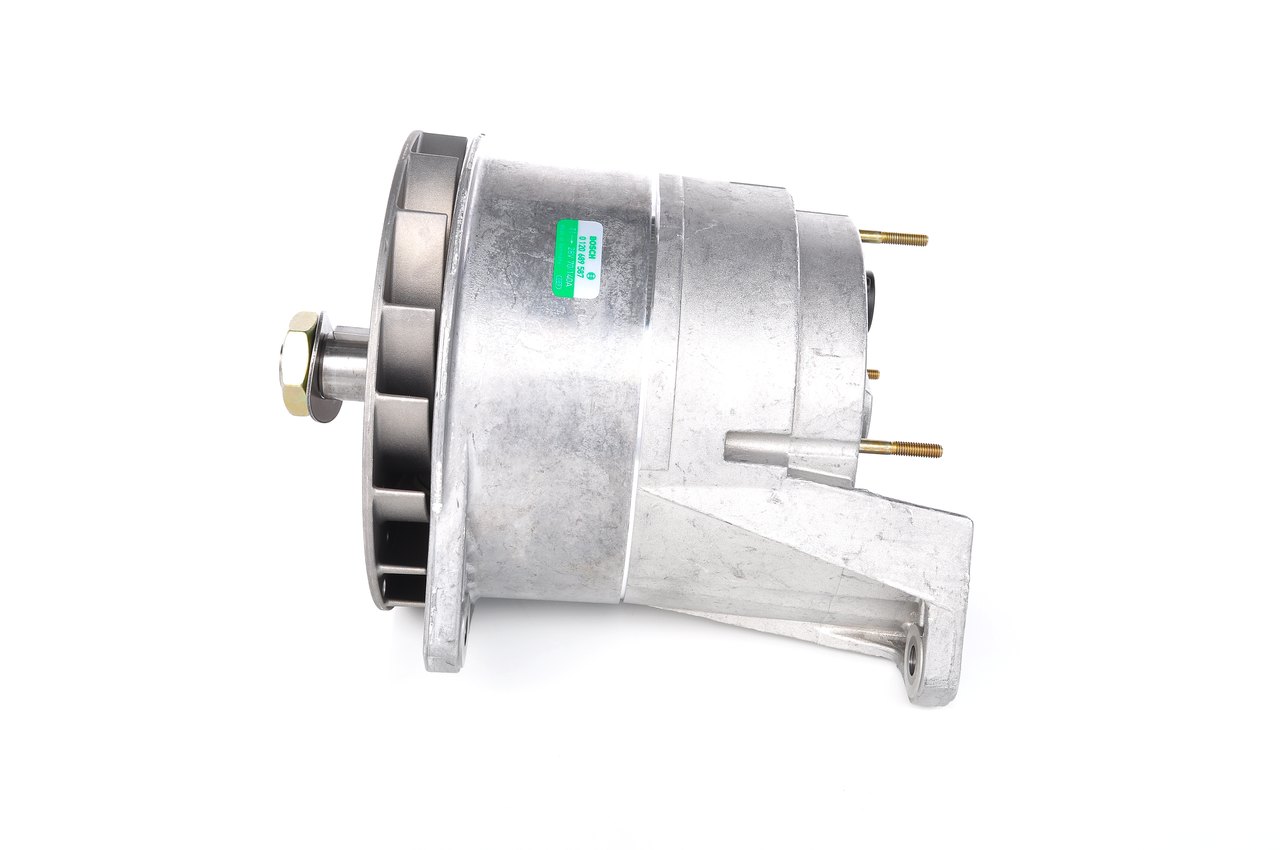 Generator 0 120 689 587 BOSCH 63630299 MERCEDES-BENZ