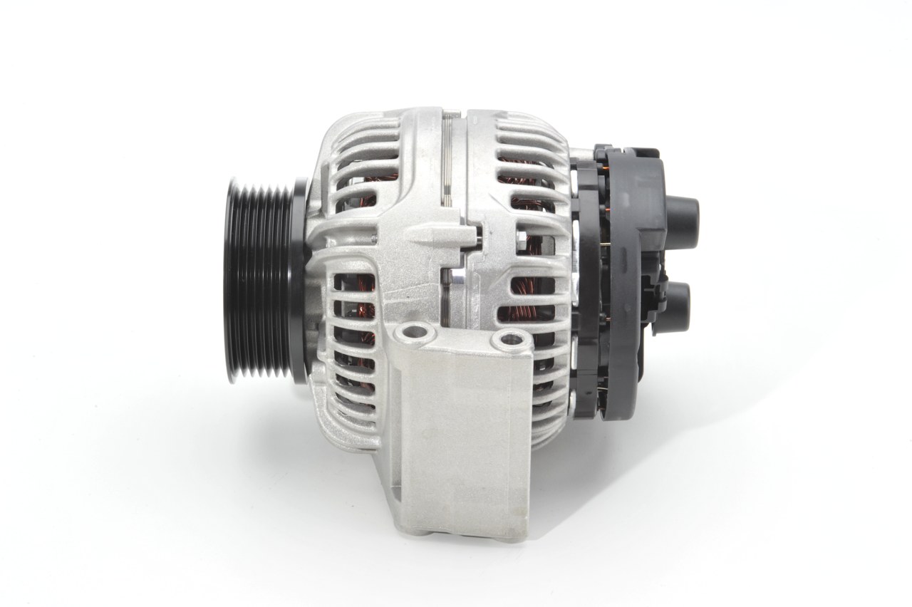 Generator 0 124 555 018 BOSCH 1626130 SKODA