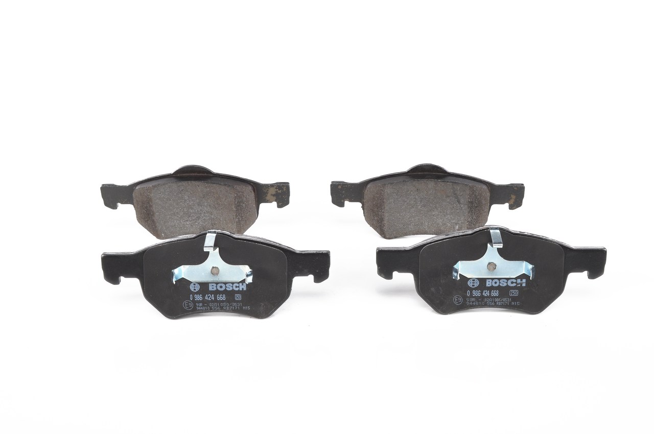 BOSCH 0 986 424 668 front and rear brake pads Chrysler Voyager GS