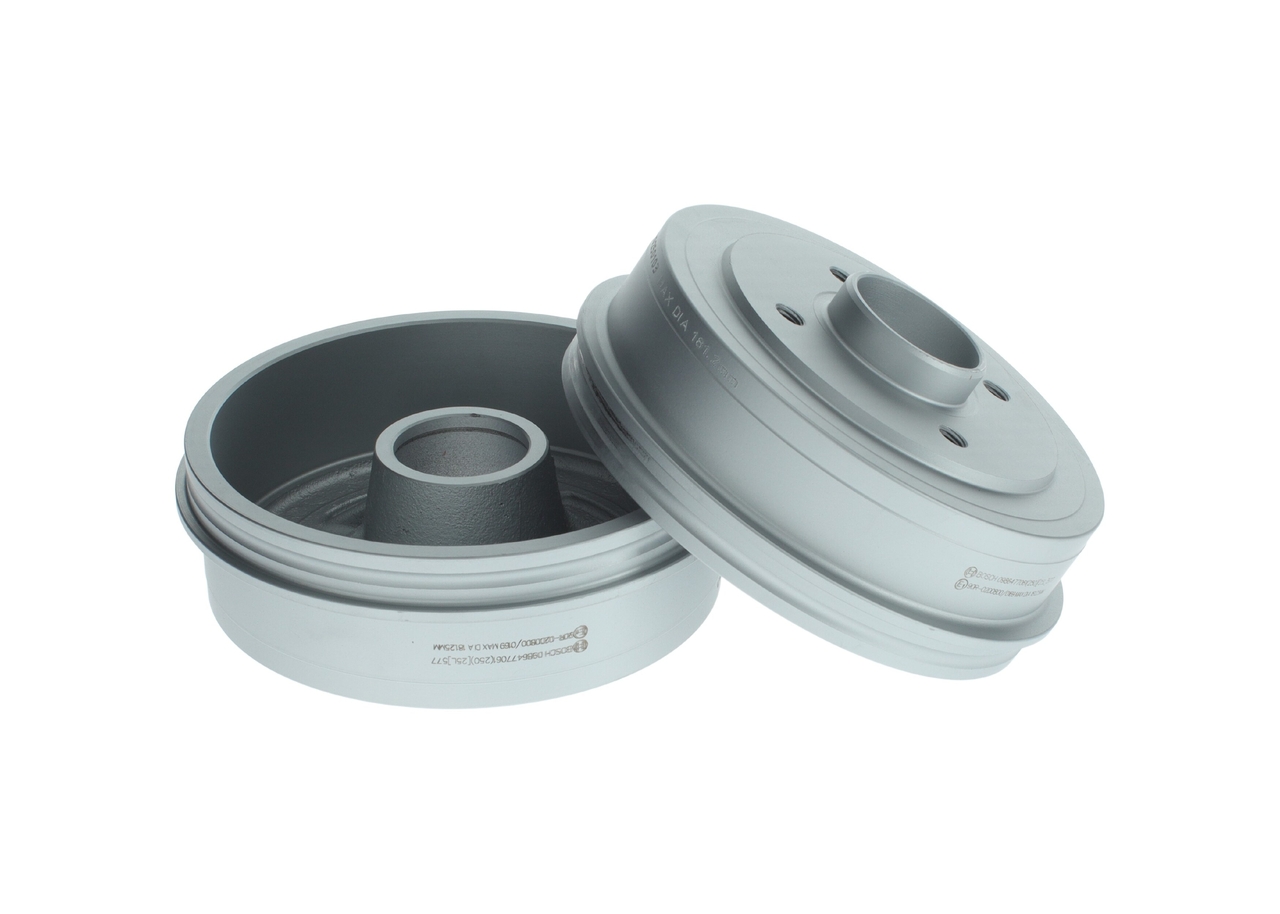 BOSCH 0 986 477 061: Tambor de travão Dacia LOGAN 2022