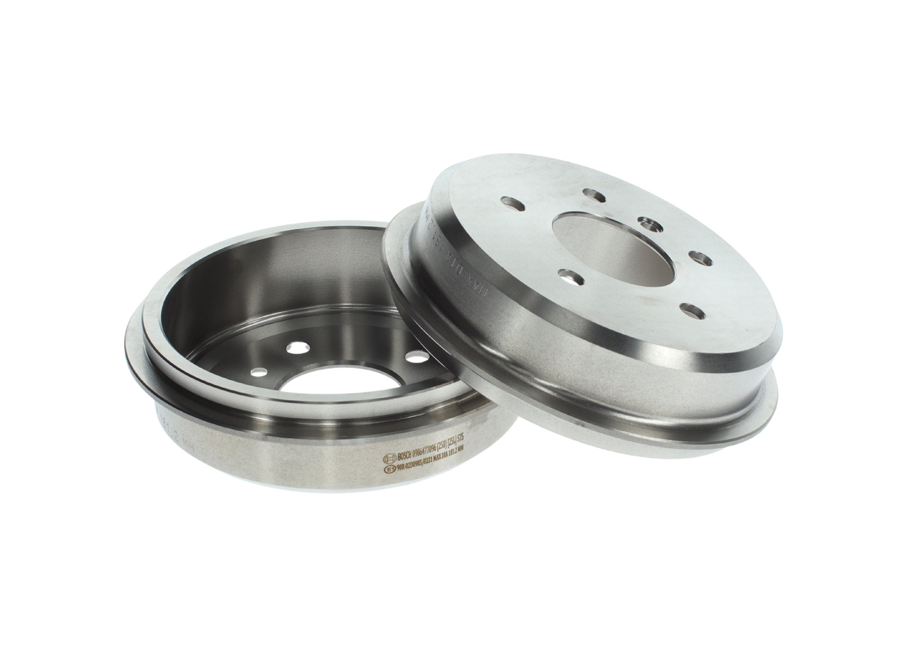 BOSCH 0 986 477 096 Trommelbremser Mercedes CL203 C 220 1.8 163 hk Bensin pris