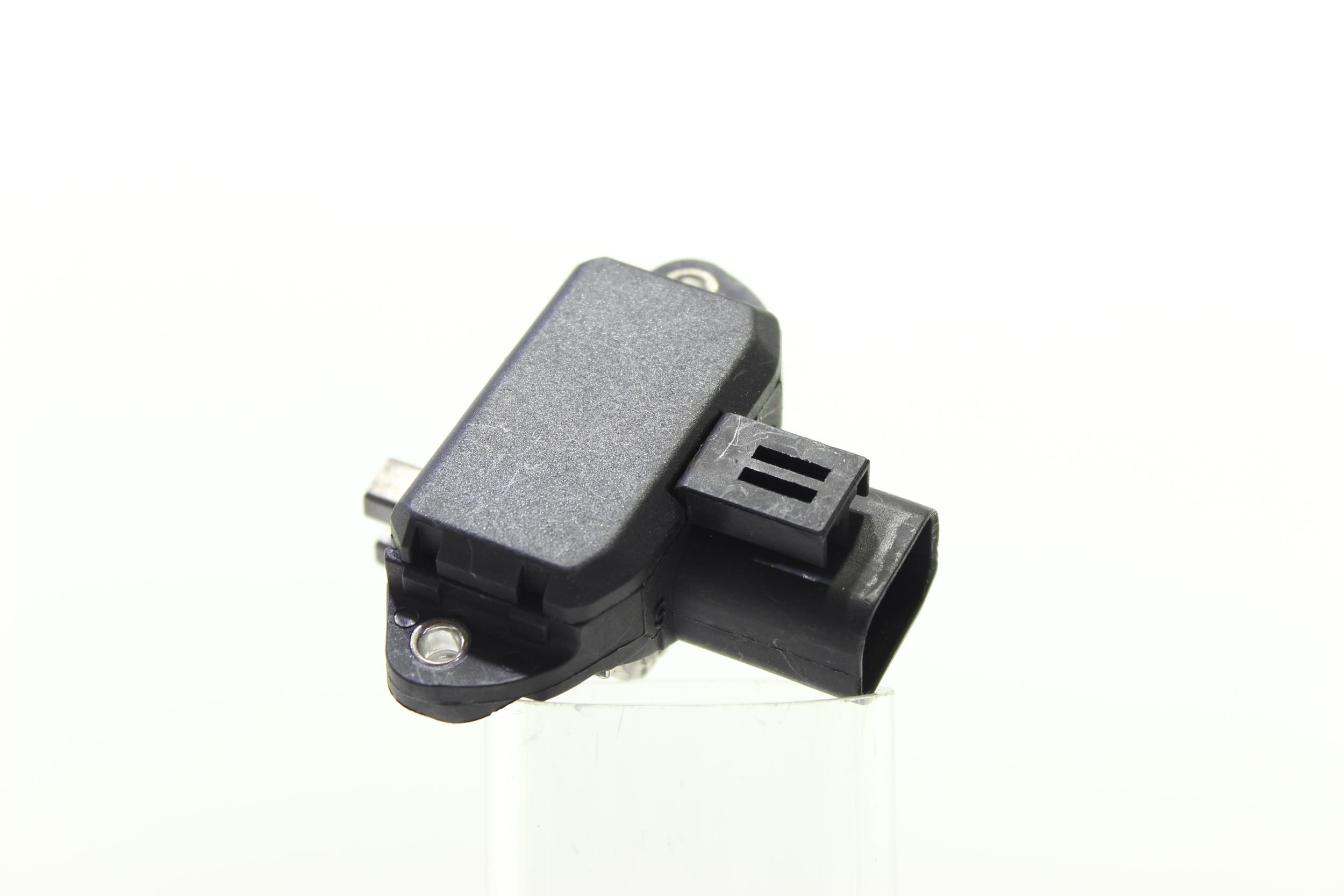 ALANKO 700240 Ģeneratora sprieguma regulators