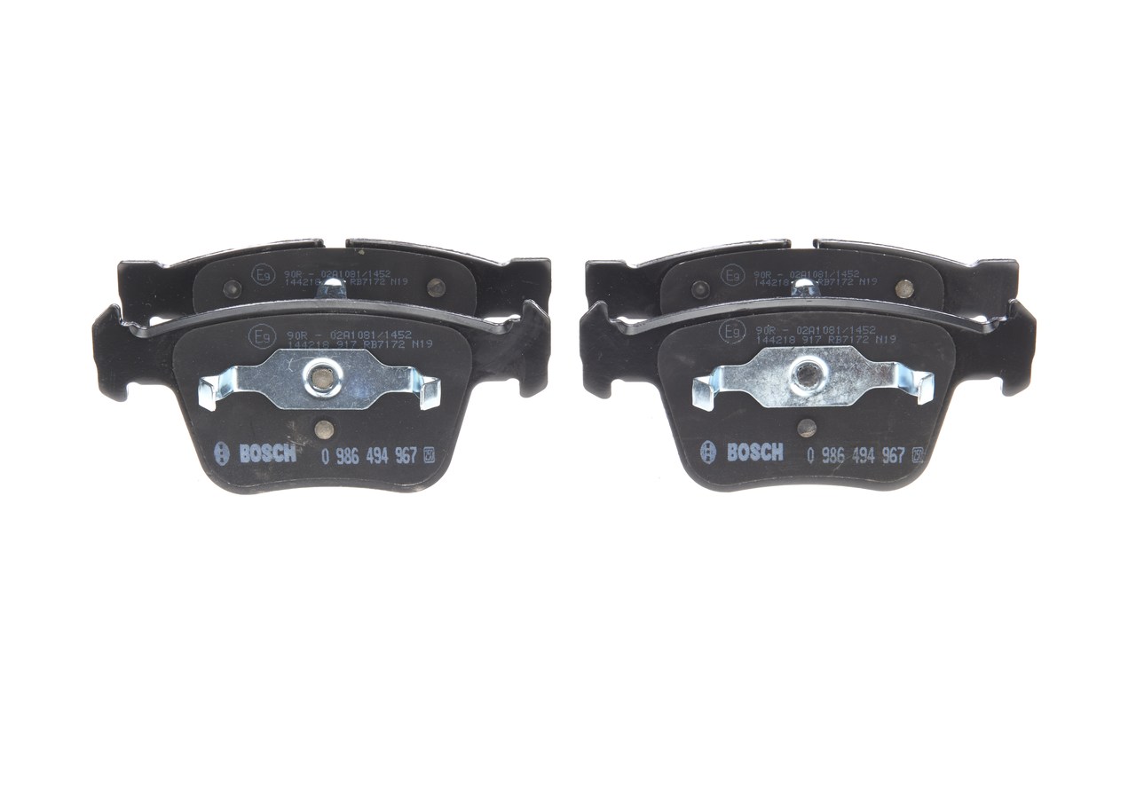 Plaquettes de frein 0 986 494 967 BOSCH 005 420 82 20 MERCEDES-BENZ