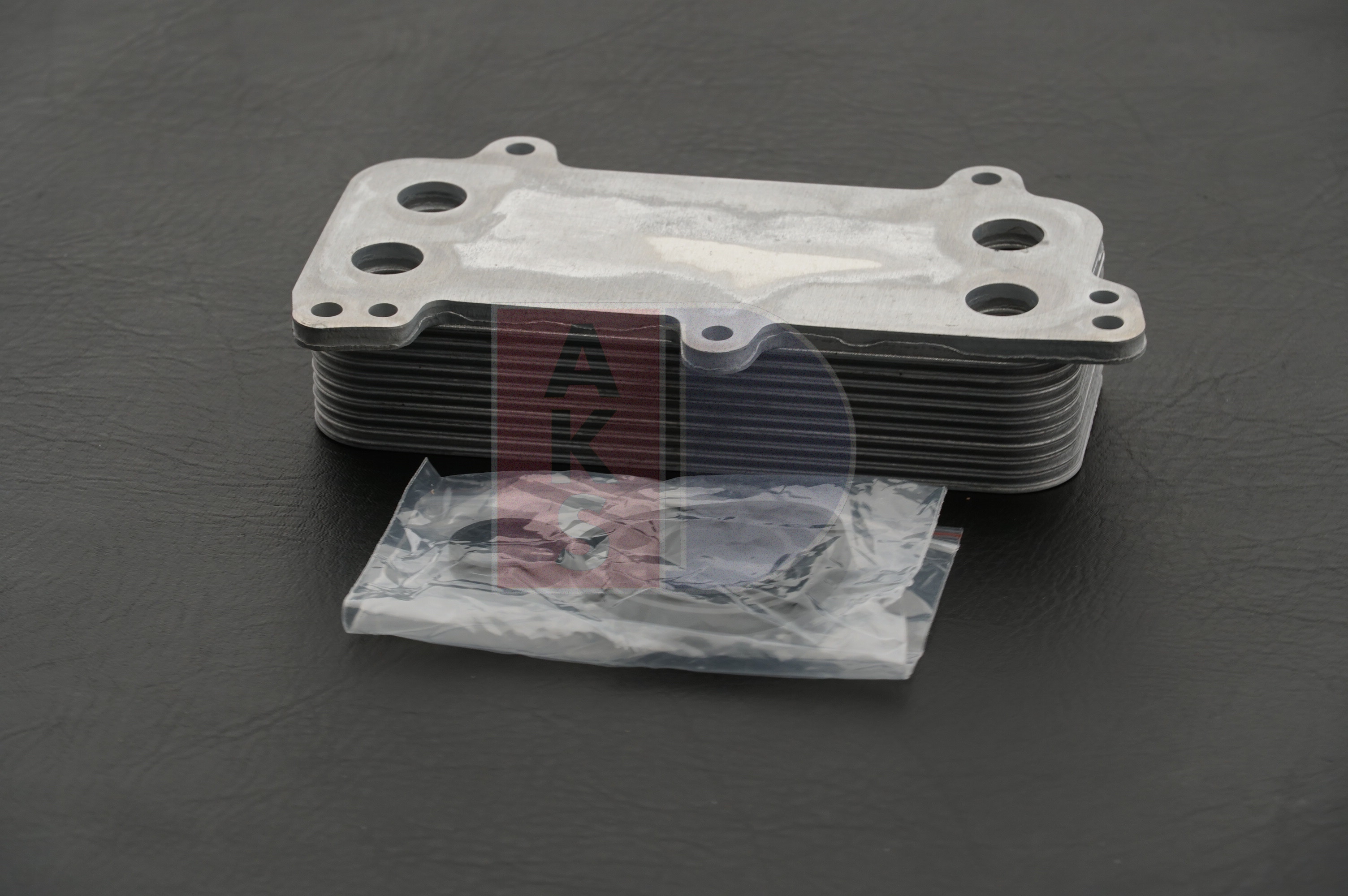 AKS DASIS 046017N Radiatore olio motore
