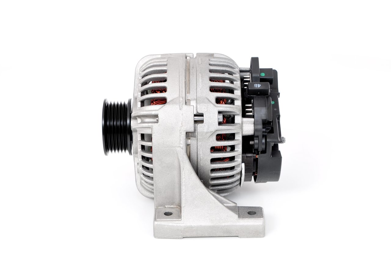 BOSCH E8 (<) 14V 75/140A Ģenerators