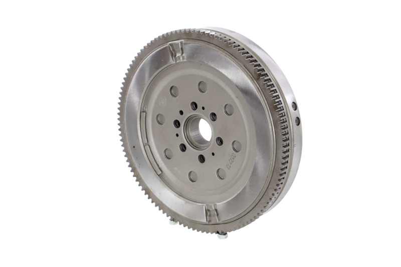 REMANTE 009-001-000015R Kaksoismassavauhtipyörä — Alfa Romeo 159 939 2.4 JTDM (939AXD12, 939AXD1B) 200 hv 2005 939 A3.000 Diesel REMANTE 009-001-000015R Vauhtipyörä Alfa Romeo 159 939 2.4 JTDM (939AXD12, 939AXD1B) 200 hv Diesel hinta