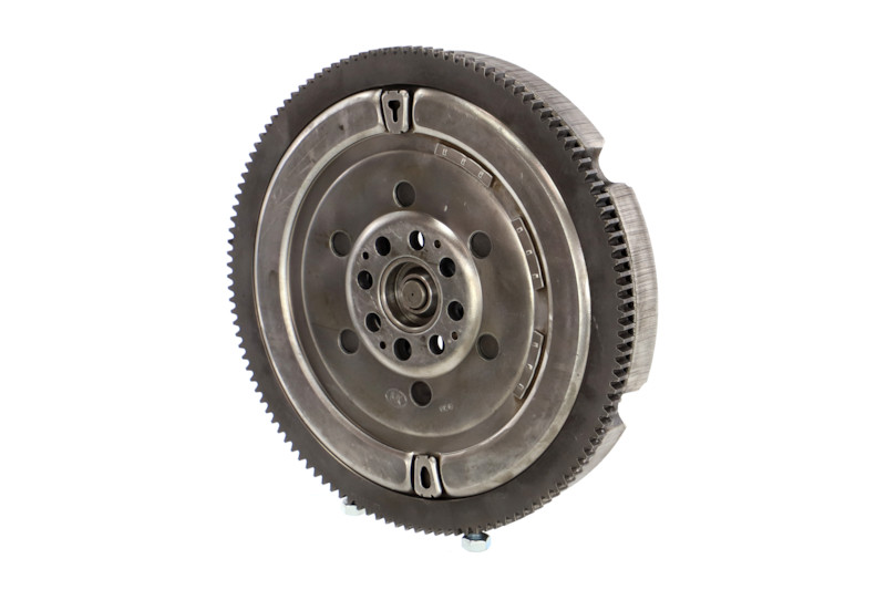 REMANTE 009-001-000025R Lendkerék E61 Kombi árak