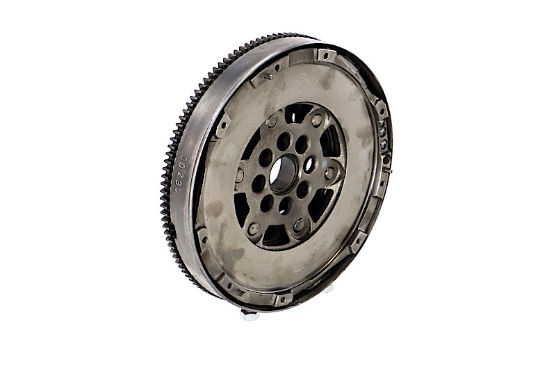 REMANTE 009-001-000039R Volant moteur Suzuki Swift 3 1.3 DDiS (RS 413D) 69 CV Diesel 2013