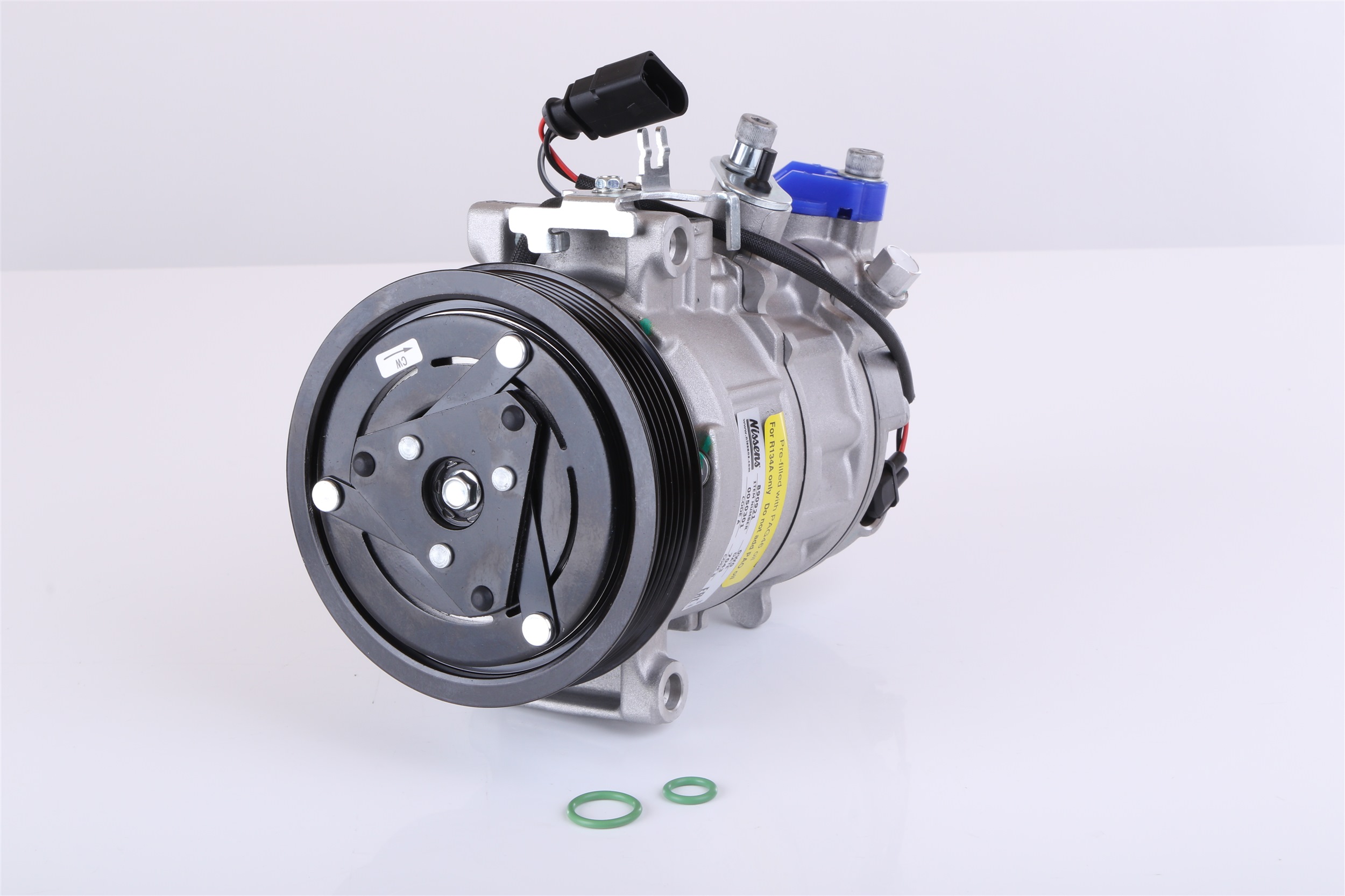 Compressor, ar condicionado 890921 NISSENS 4M0820803K BMW