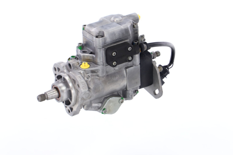 REMANTE 002-005-000014R Ruiskutuspumppu Volvo V70 Mk2 2.5 TDI 140 hv Diesel hinta