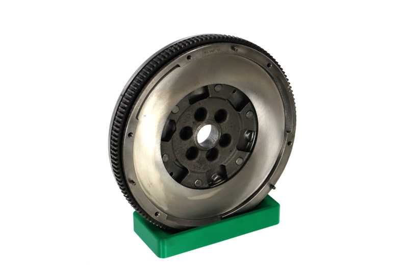 REMANTE 009-001-000056R Spararats — Volkswagen Golf V Variant 1K5 2.0 TDI 136 ZS 2009 CBDA Dīzelis REMANTE 009-001-000056R Spararats VW Golf 1k5 2.0 TDI 136 ZS Dīzelis cena