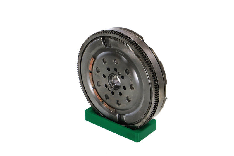 Volante motor 009-001-000155R REMANTE 55498276 OPEL