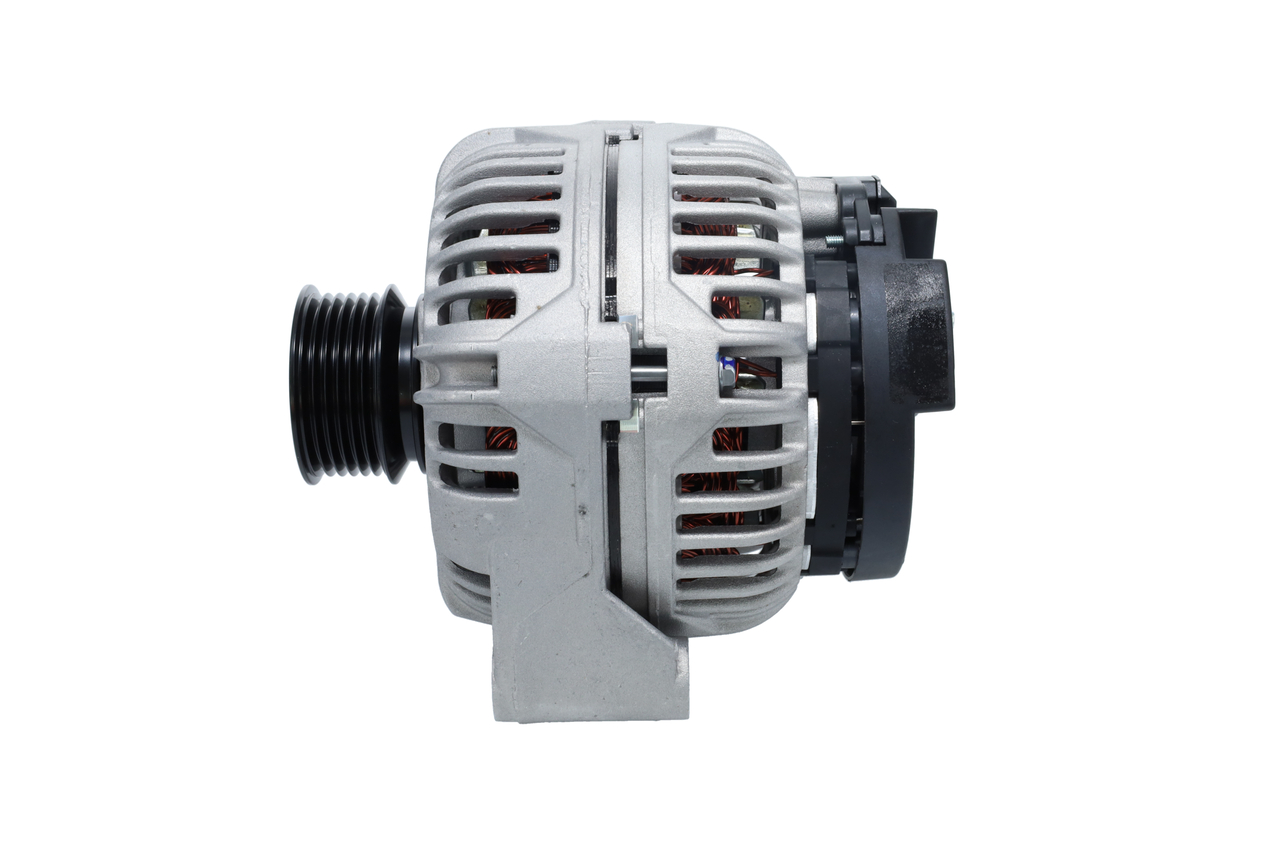 Alternateur 1 986 A00 863 BOSCH A011 154 68 02 80 MERCEDES-BENZ