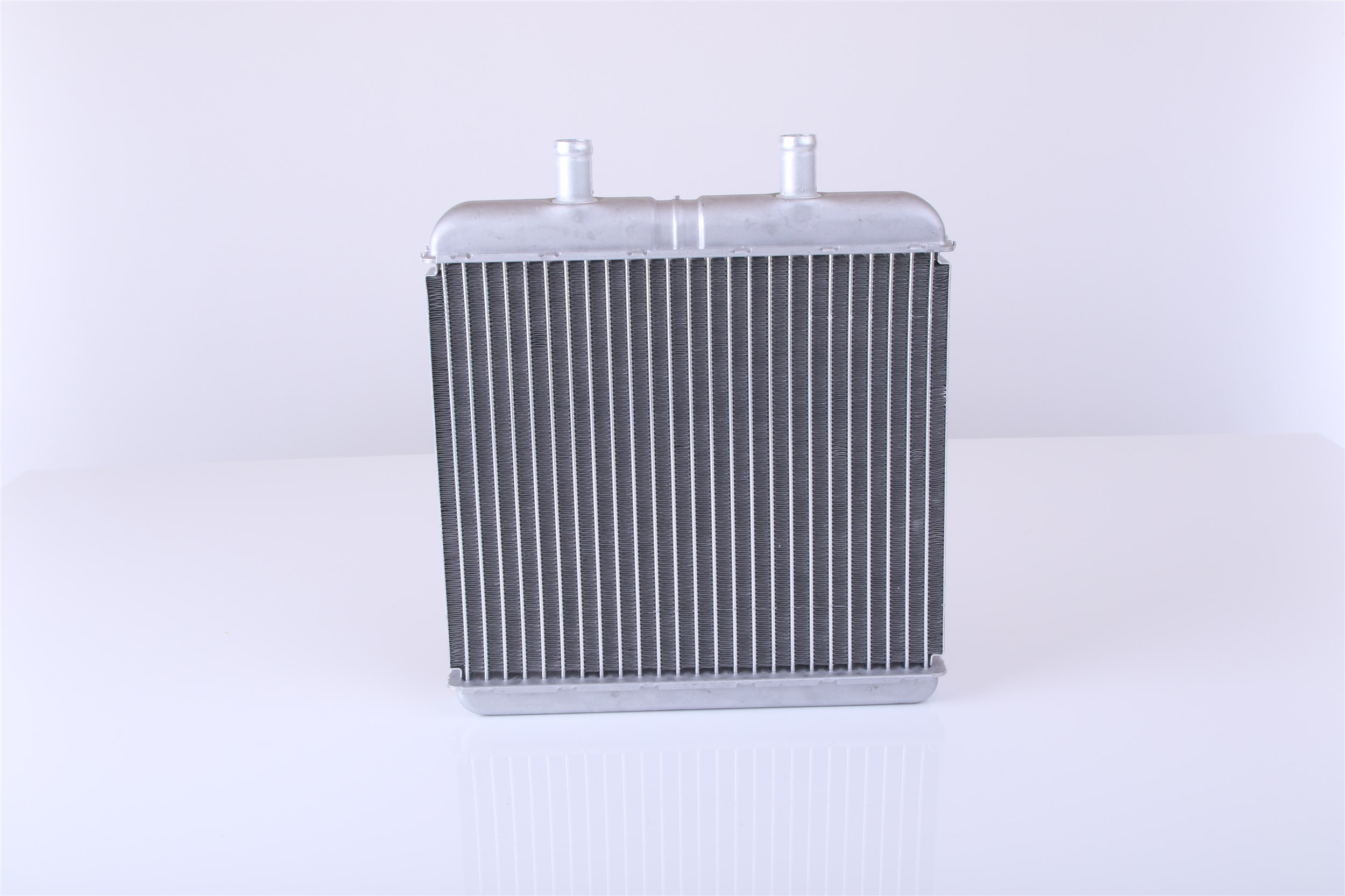 Kachelradiateur, interieurverwarming 71810 NISSENS 42564487 IVECO