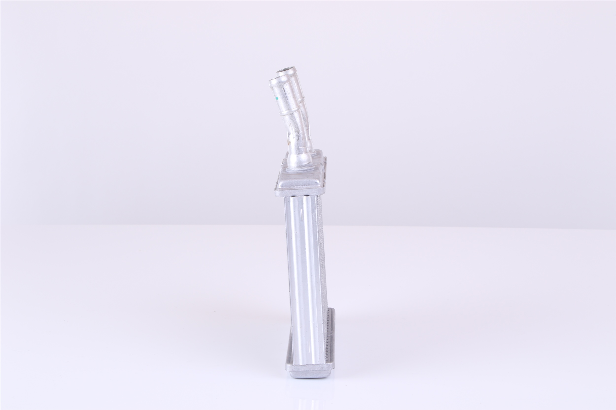 NISSENS 351313791 Soojusvaheti, salongiküte