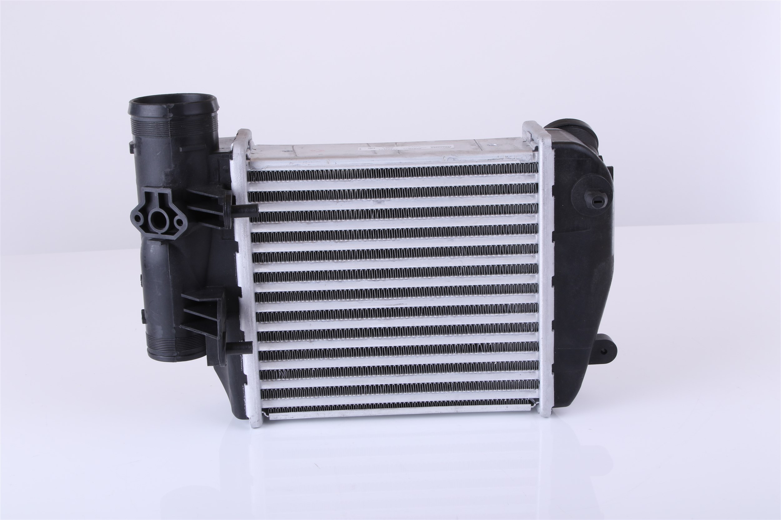 NISSENS 376988024 Intercooler