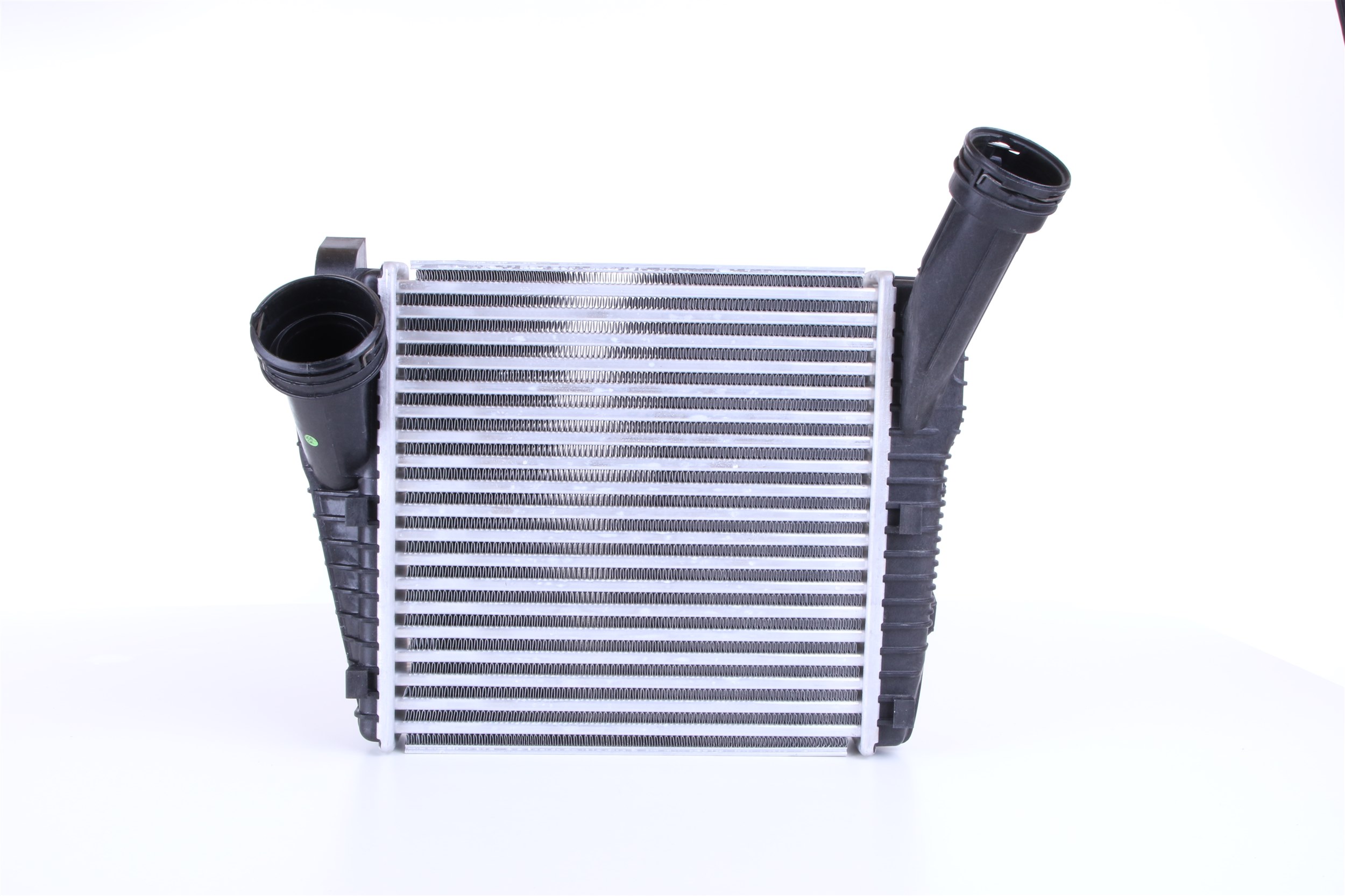 NISSENS 96611 Radiator intercooler Volkswagen TOUAREG 2016