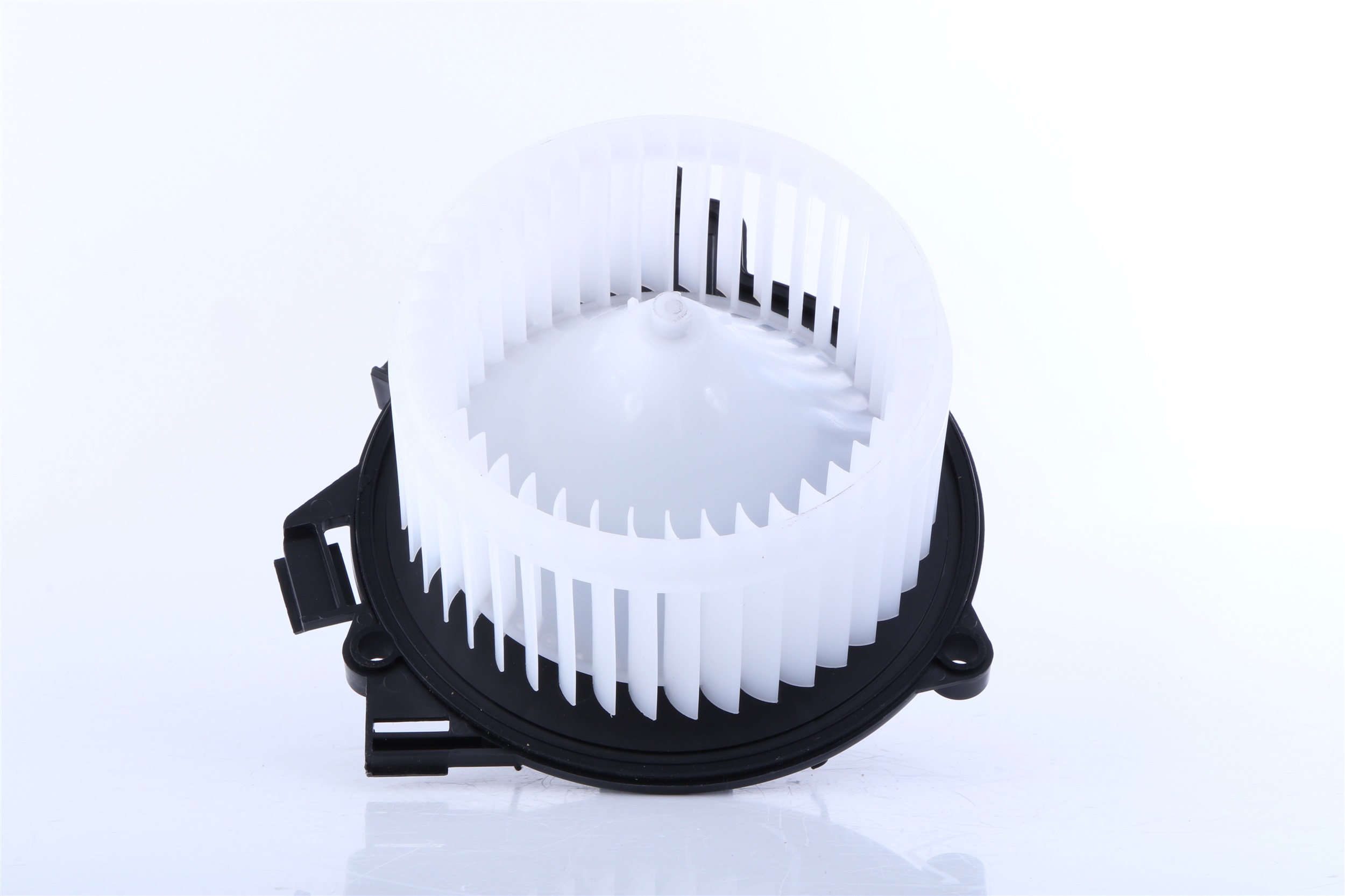 NISSENS 87616 Motor kompresora Iveco Daily 6 Van 35S18, 35C18, 40C18, 50C18, 60C18, 65C18, 70C18 180 KS nafta cena