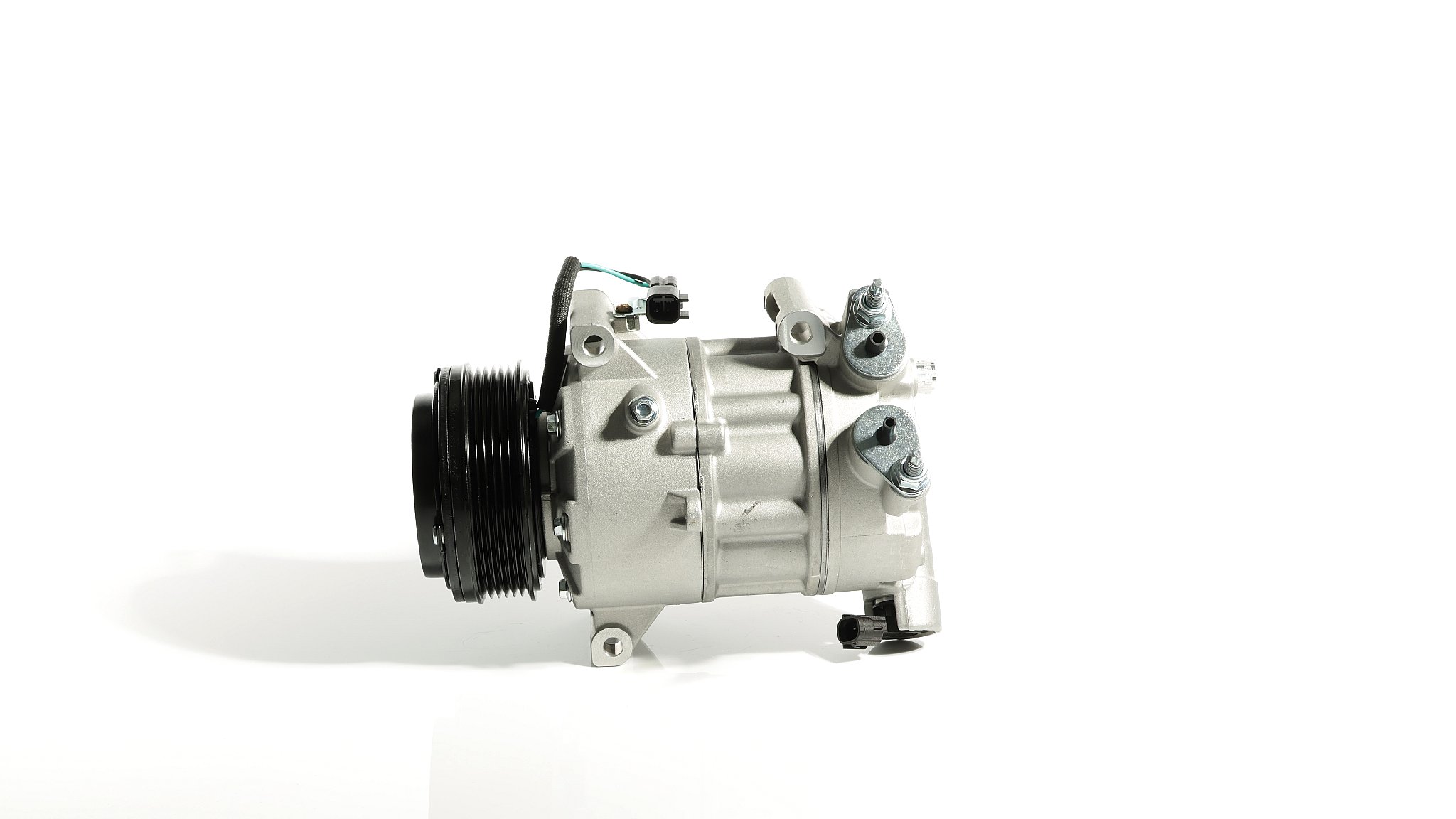 Air conditioning compressor 72567260 MAHLE 1 827 683 FORD