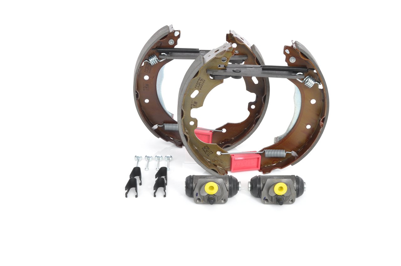 BOSCH Kit freno, Freno a tamburo 0 204 114 611 0 204 114 611 Kit freno, freno a tamburo BOSCH Ford
