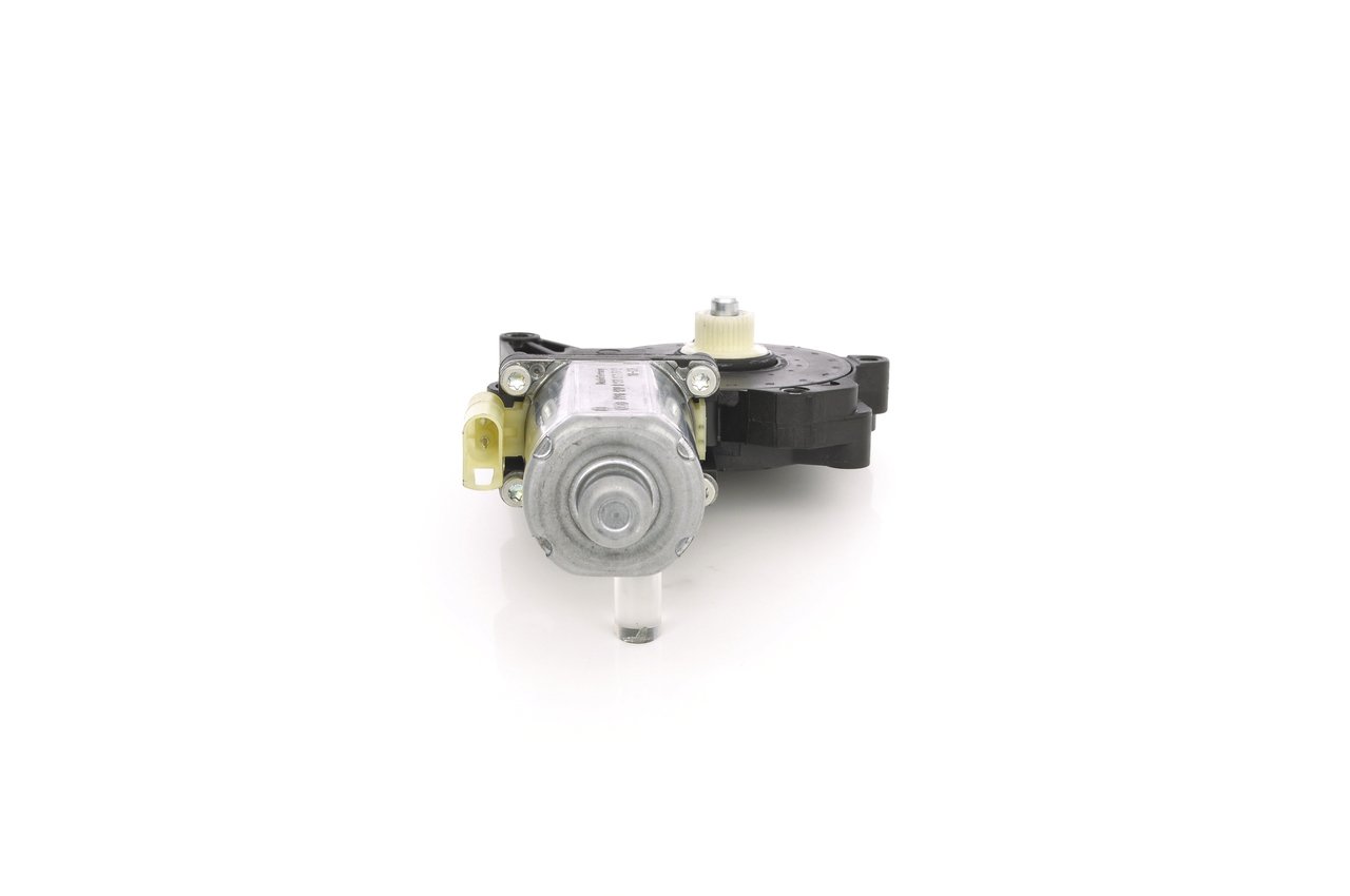 BOSCH 0 130 821 682 Vindusheismotor Ford Fiesta Mk4 1.4 i 16V 90 hk Bensin pris
