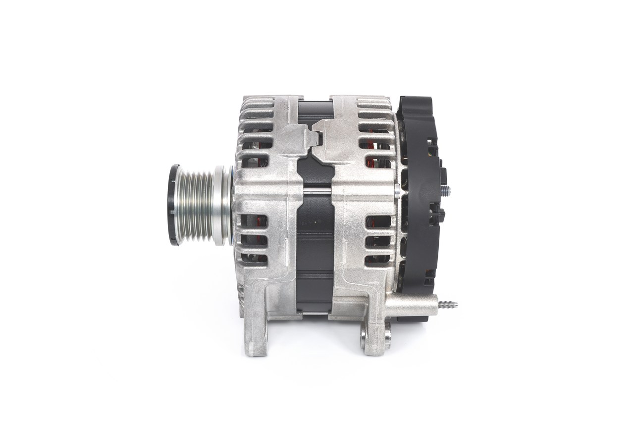 BOSCH H8P (<) 14V 110/180A Alternador