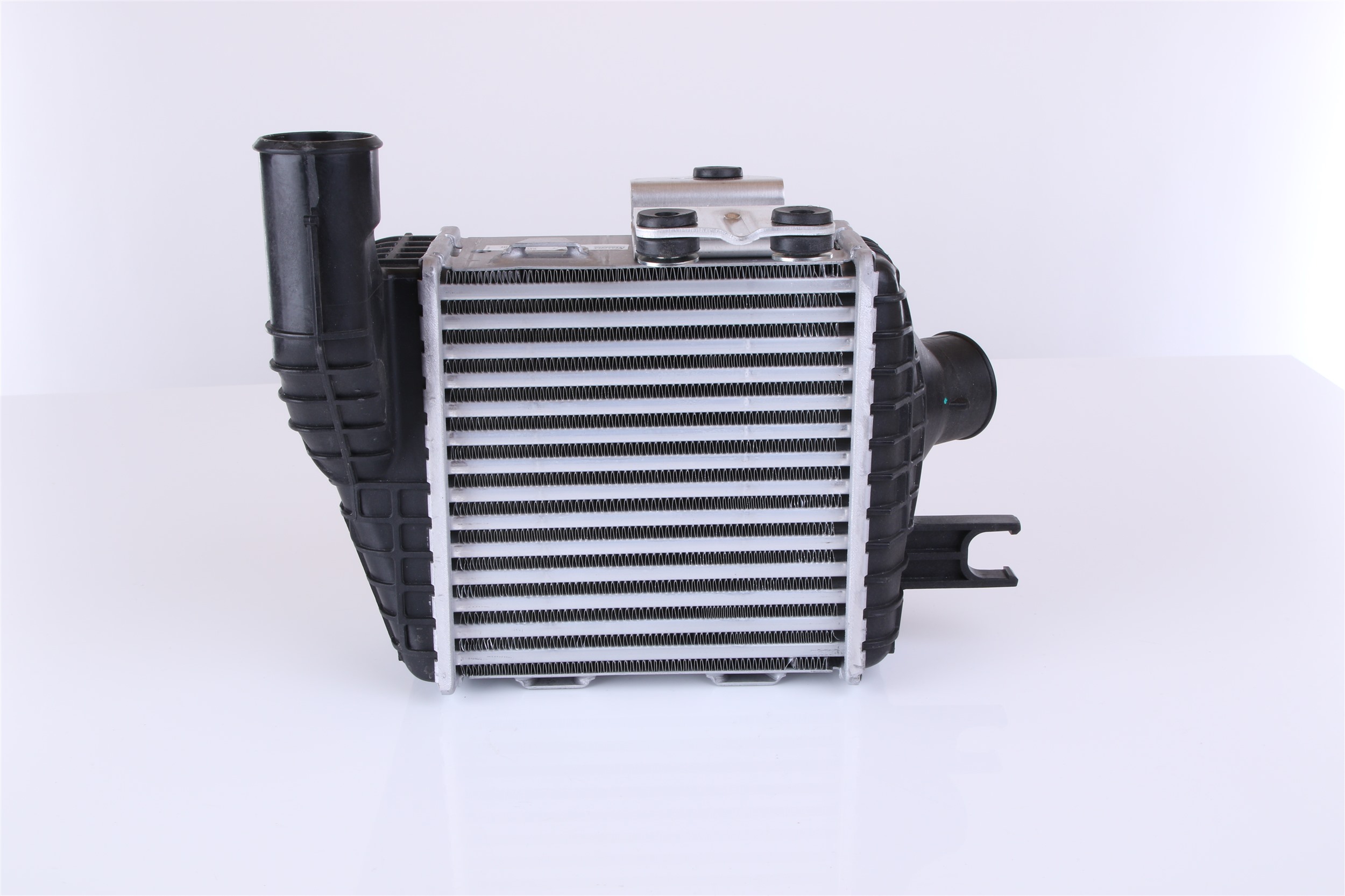 NISSENS 96661 Intercooler