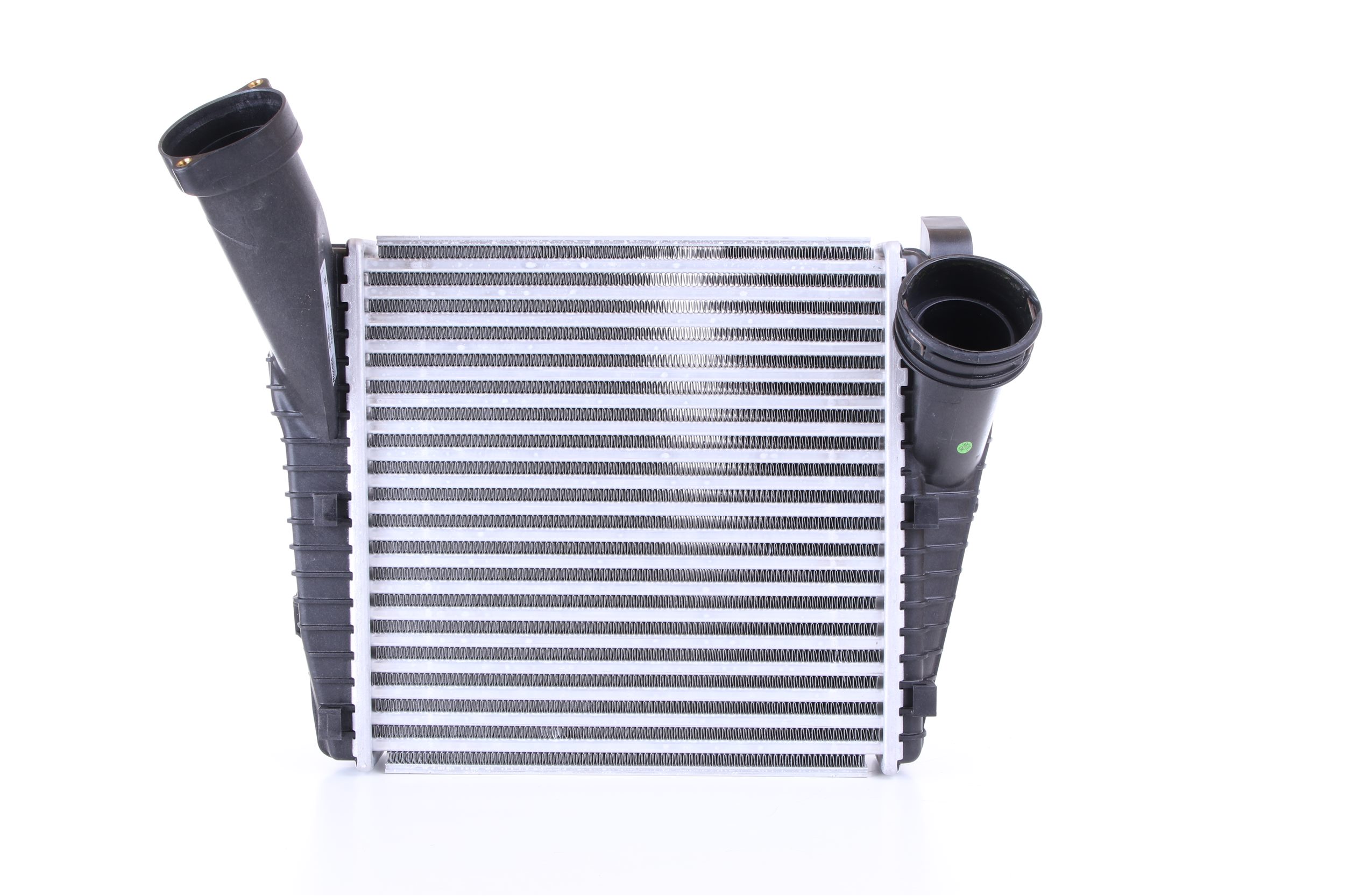 NISSENS 70820362 Intercooler