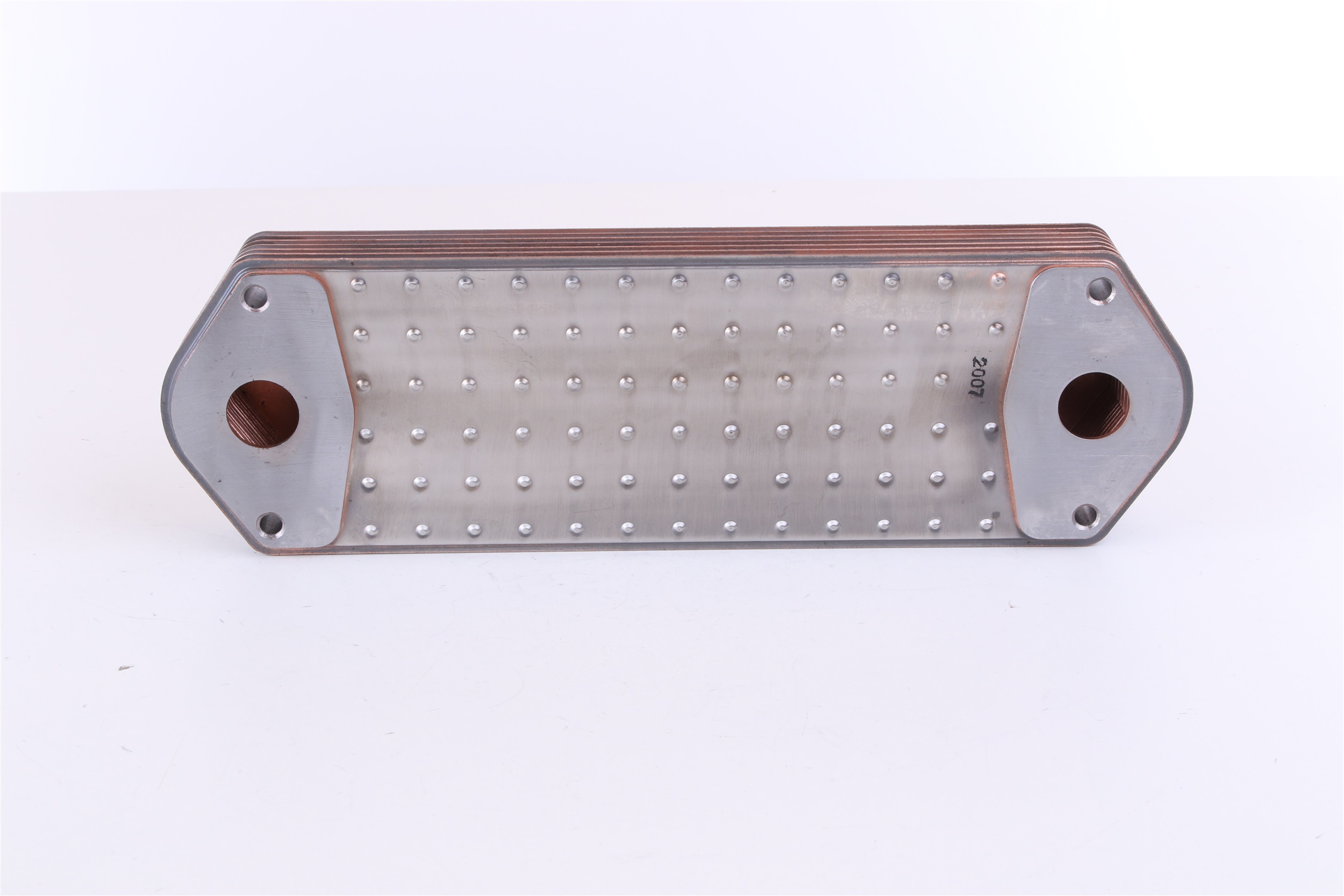 Radiateur d'huile moteur NISSENS 90715 pour RENAULT, PEUGEOT, VOLKSWAGEN, CITROЁN, BMW