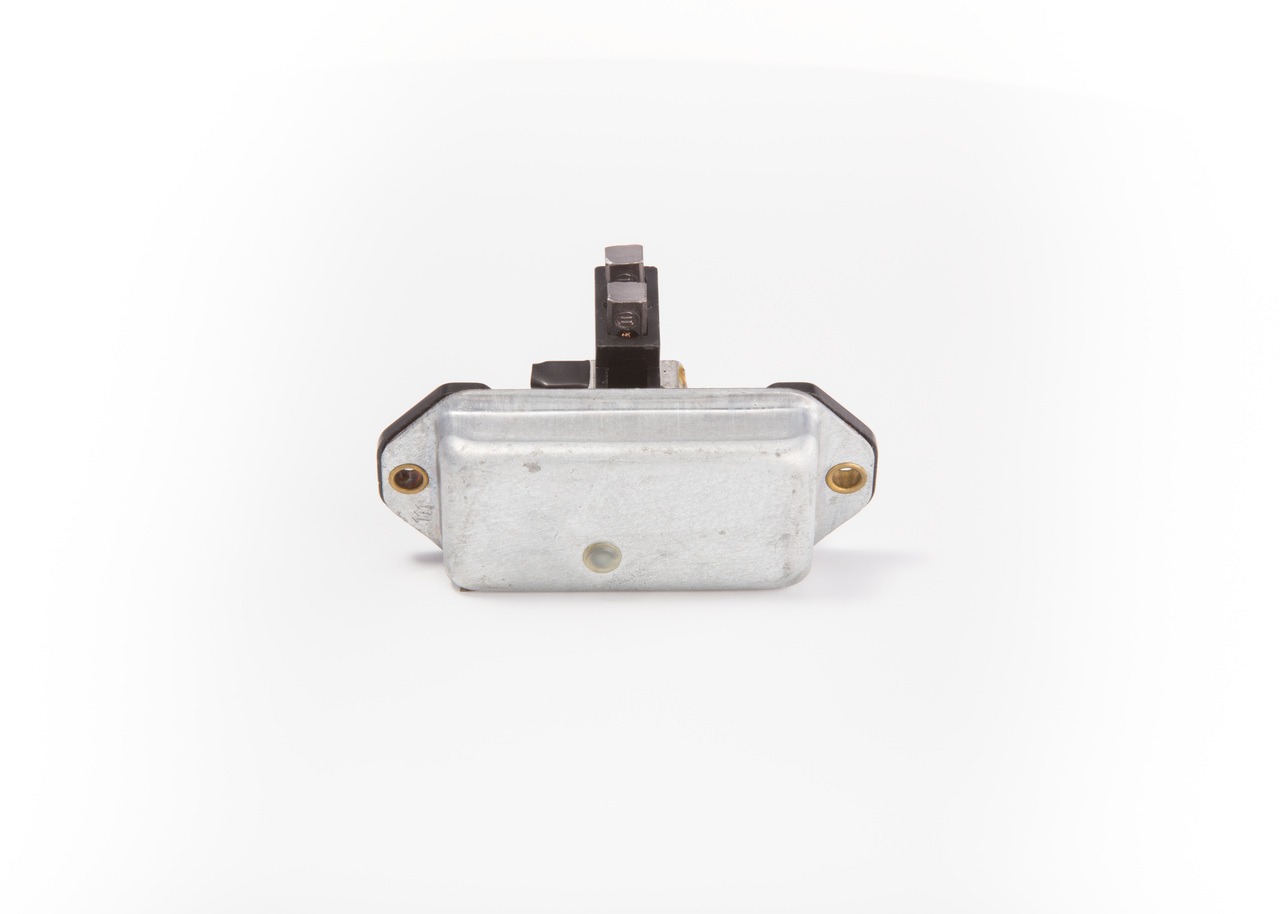 BOSCH 9 190 457 002 Jänniteensäädin