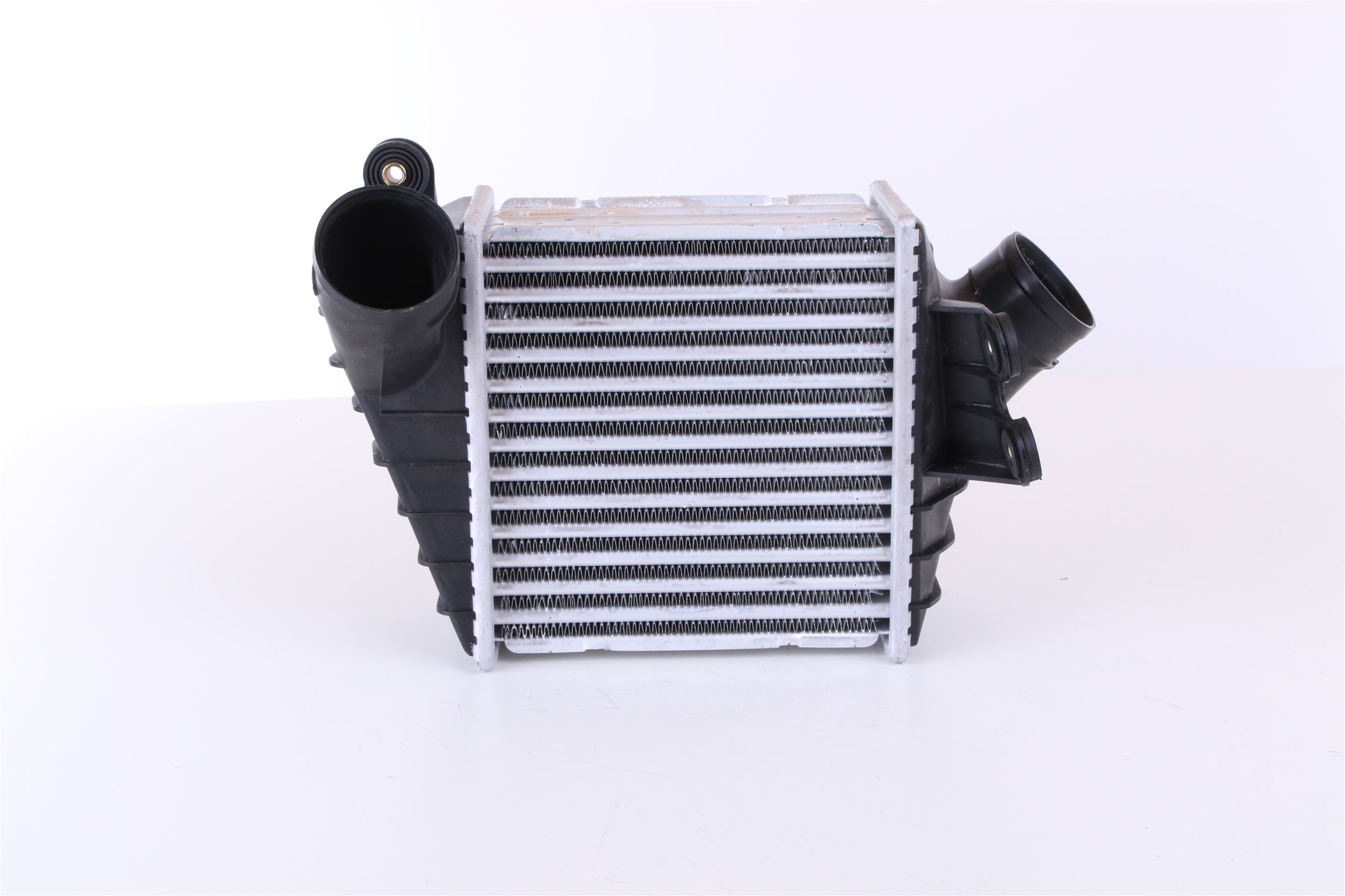 NISSENS 376787714 Intercooler