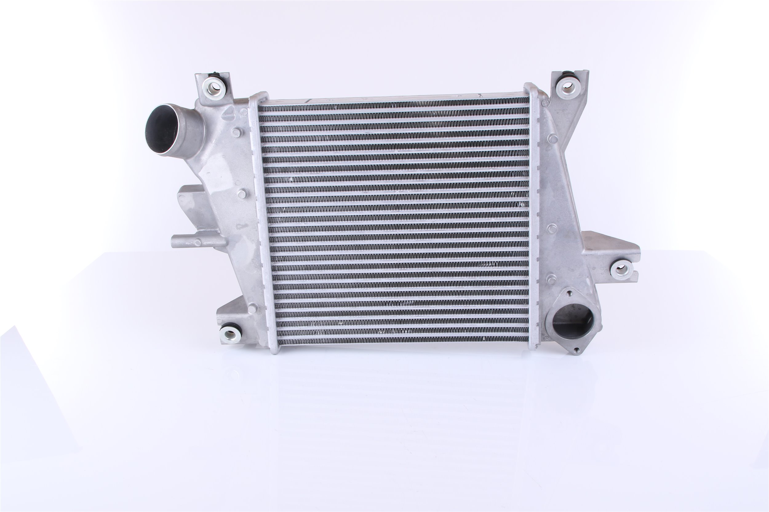 NISSENS 376988334 Intercooler