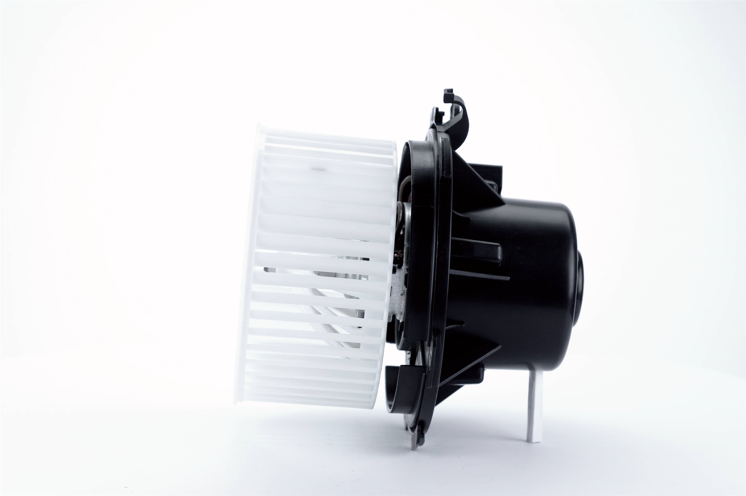 NISSENS 87105 Sisätilan puhallin Mercedes Sprinter 4,6-t Van 416 CDI 4x4 (906.655, 906.657) 163 hv Diesel hinta