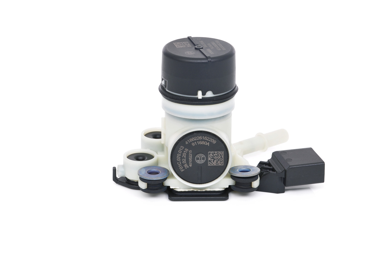 BOSCH Syöttömoduuli, urearuiskutus F 01C 600 265 BOSCH F 01C 600 265 Renault CLIO annostusmoduli hinta